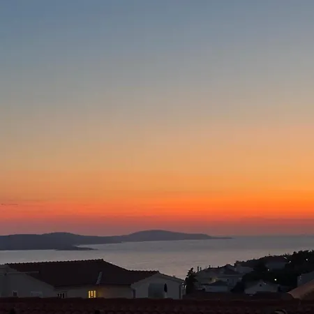 Hvarforfriends Architect Loft With Sea View And Parking *