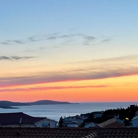 Loft With Sea And Fortress View Hvar هفار