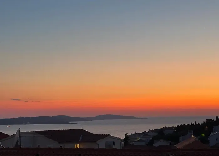 Loft With Sea And Fortress View Hvar *