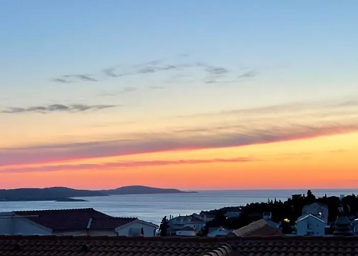 Loft With Sea And Fortress View Hvar Hvar Town