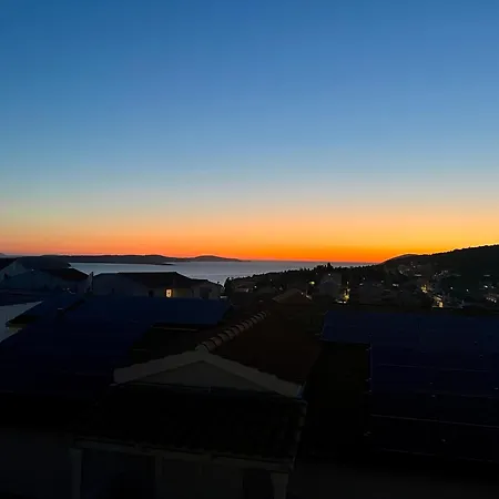 Loft With Sea And Fortress View Hvar フヴァル